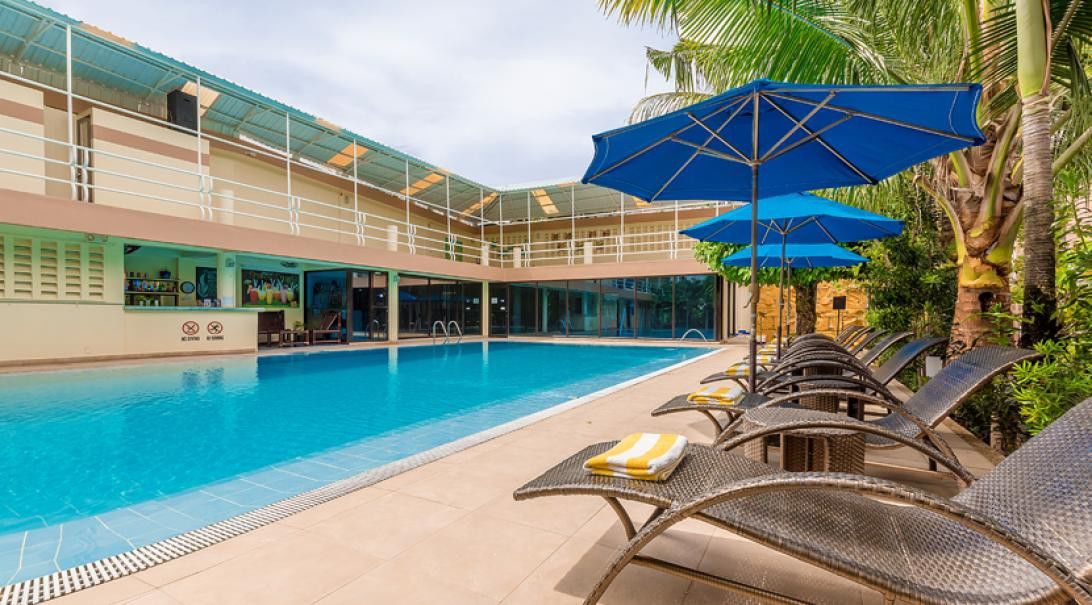 Patio Pacific Resort Balabag  Exterior photo